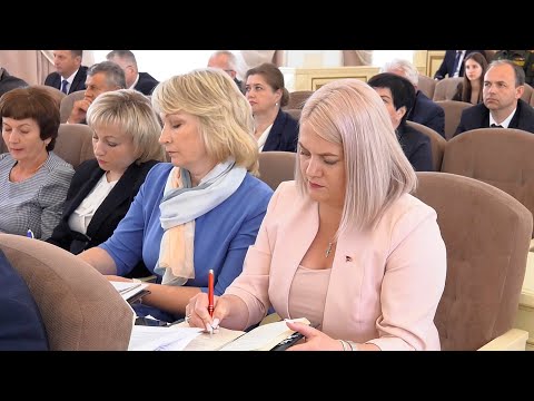 Вопросы патриотического воспитания и трудоустройства молодежи обсудили в Гомеле видео