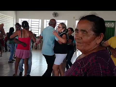 Chico Cearense e Cachorrão animando o forró dos idosos em Valença do Piauí 