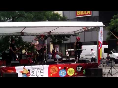 Žárovky - Pijte vodu (Live)