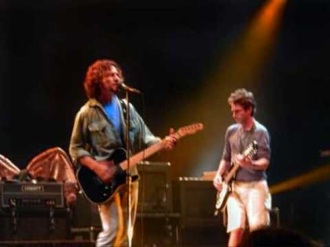 Pearl Jam- Comatose, live
