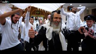 מתחילים את החודש באורות 😎😎😎- הלל ראש חודש  – בישיבת חוט של חסד עם הרב שלום ארוש (הרב שלום ארוש) - התמונה מוצגת ישירות מתוך אתר האינטרנט יוטיוב. זכויות היוצרים בתמונה שייכות ליוצרה. קישור קרדיט למקור התוכן נמצא בתוך דף הסרטון