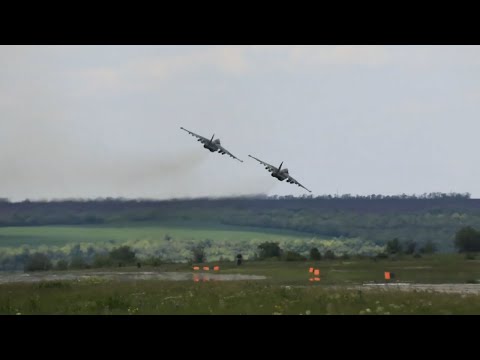 Russian Su-25 destroys fortified positions and equipment of Ukrainian army