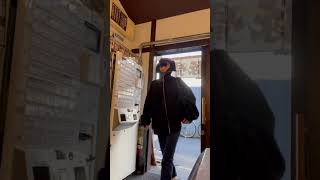 【出勤のしかたカッコいい選手権】小娘出勤