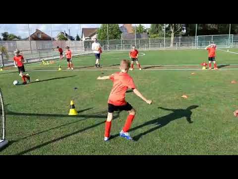 leiden en dribbelen opwarming u11 stage 1