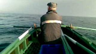 preview picture of video 'Eddie McSweeney RIP Fishing from traditional currach off Kilkee 15 May 2008'