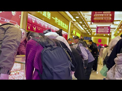 實拍廣州城，氣氛跟以前不一樣了。黃金店擠滿了人，都在買黃金保值