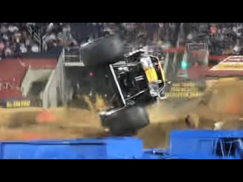 Monster Jam World Finals 20 XX Max-D (Neil Elliot) Freestyle - Orlando Florida 2019 05/11/19