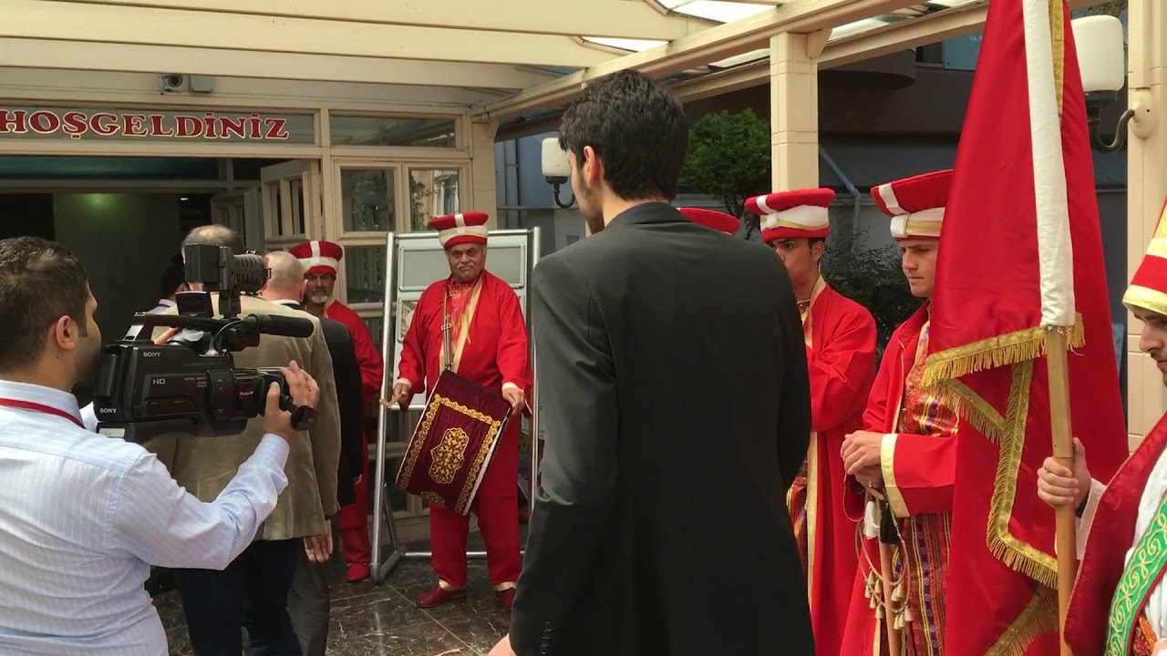https://www.youtube.com/embed/mEvdazF2-rw
