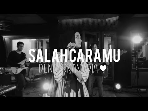 Dengarkan Dia - Salah Caramu (Live Version)