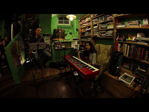 Dina Rizvić - Hladno staklo taštine (Akustika Session)