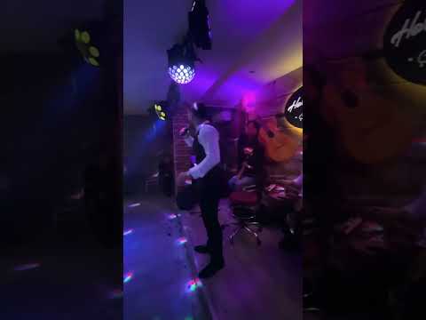 Atakan Hanoğlu Yaşım 15 16                      Salarha yollarına canlı performans 🎙