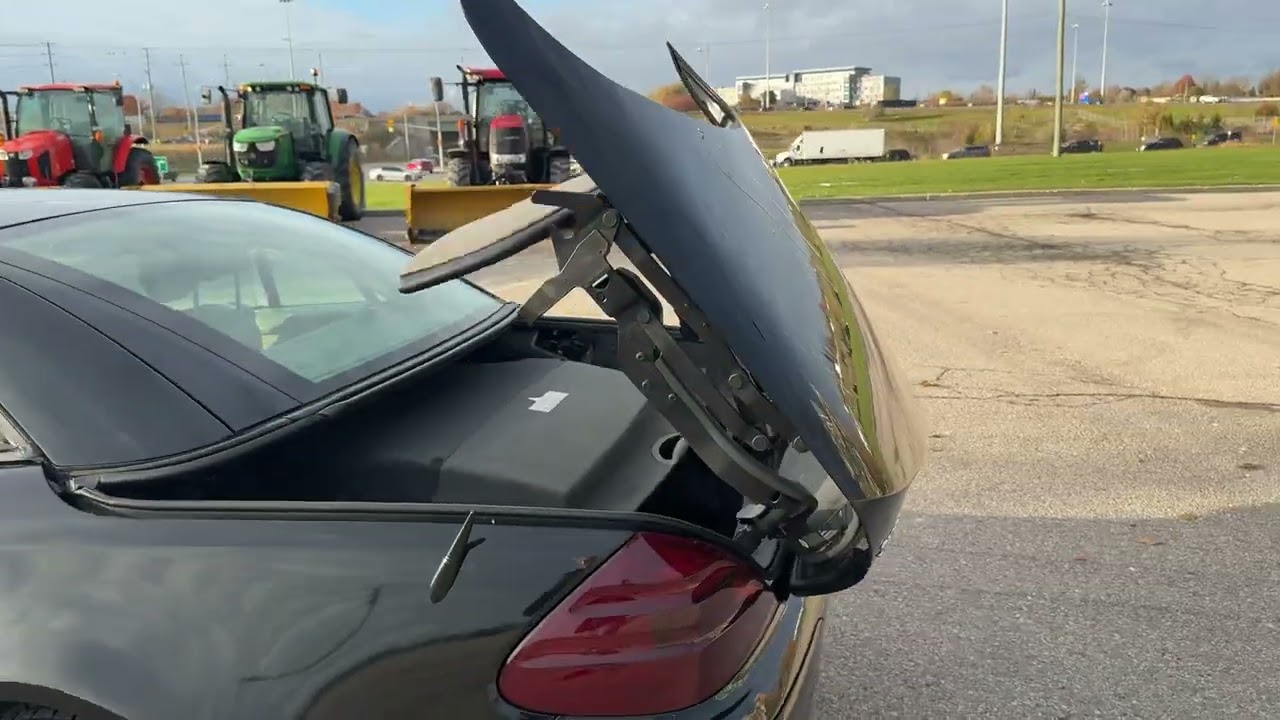 Sub-68K km 2003 Mercedes-Benz SL 500 Roadster Expires May 1, 2026