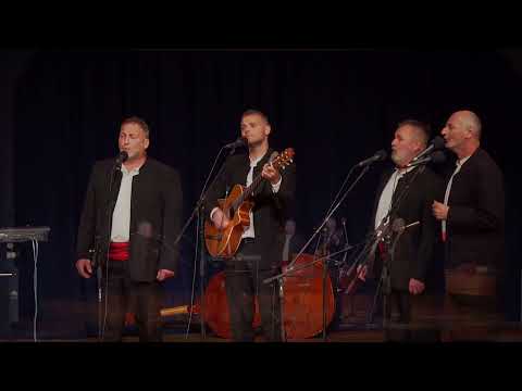 Klapa Smokvica - Život je ko more (uživo)