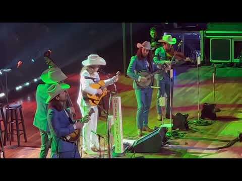 Billy Strings "John Deere Tractor" 2/26/23 Ryman Auditorium, Nashville, TN