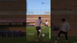 Dapat Gaji Fantastis, Shin Tae-Yong Kepergok Ternyata Masih Pakai HP Jadul, Intip Penampakannya