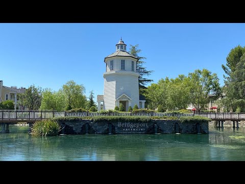 Easy Living in the Valencia Bridgeport Community