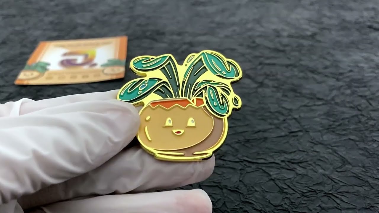 1504 - Potted Anthropomorphic Enamel With Cardboard Cartoon Pins Badge