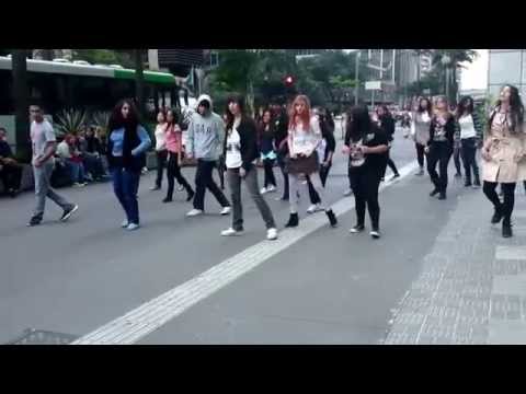 Flashmob K-Pop - Brasil, São Paulo (Music Bank/Copa)