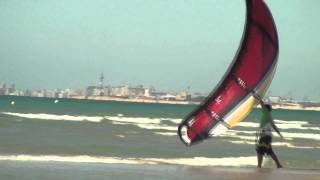 preview picture of video 'Kitesurf Summer 2012 Sancti Petri'