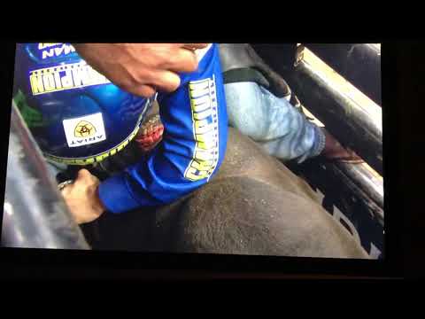 Kaique Pacheco Rides & Wrecks - 20 PBR Des Moines (89.5 pts)