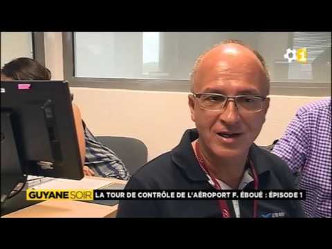 Une tour de contrôle haute technologie