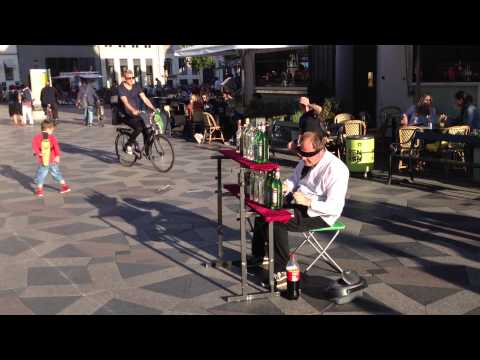 Zoran Madzirov (II), the Bottleman, streetmusic at Copenhagen