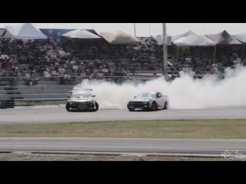 Mats Baribeau Leading Francis Doyon - Formula Drift Canada World 2015