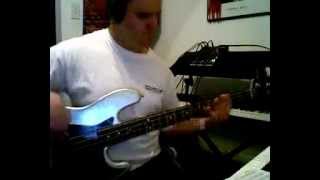 Jaco Pastorius&#39; bass line to &quot;In France They Kiss On Main Street&quot; (Joni Mitchell)