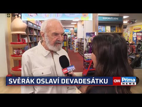 Svěrák má skoro v 90 letech stále skvělou formu. Zas tak mi to nepálí, vtipkoval