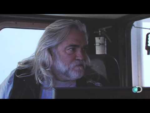 Greenhorn Gets Ripped Into | Deadliest Catch