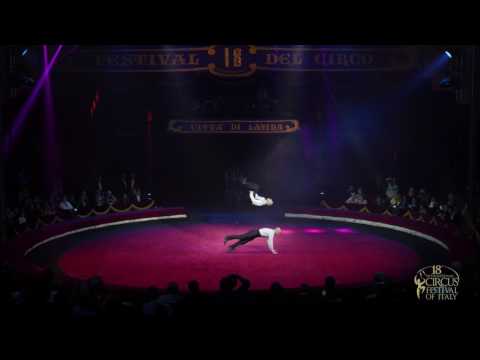 Comedy acrobatic duo