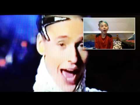 WEIRD RUSSIAN SINGER