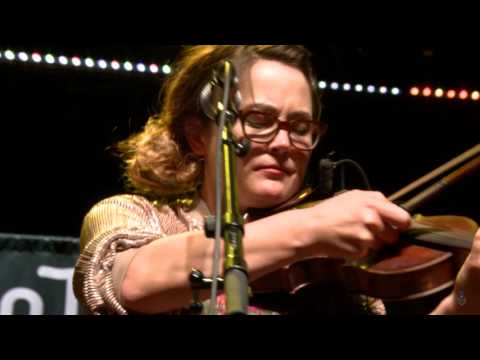 Sara Watkins - One Last Time (eTown webisode #1039)
