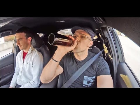 Pije pivo i VOZI  /  i Sprema se za "ja imam talenat" šou i peva / Lux Taxi Skrivena Kamera