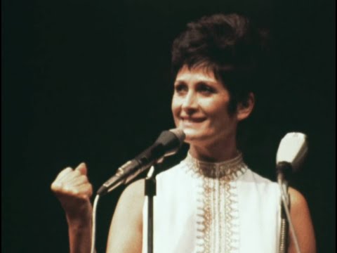 Yaffa Yarkoni  יפה ירקוני - Ha'amini Yom Yavo  & Agala im Susa (live in Tel Aviv, 1969)