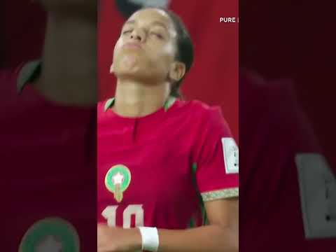 🤯 QUEL SLALOM ! 🔥 Sakina Ouzraoui 🇲🇦 passe tout proche d'inscrire le but du tournoi !