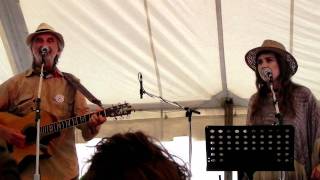 Fred Penner &amp; Serena Ryder @ Hillside 2011 - Babalu / Ghost Riders in the Sky [HD]