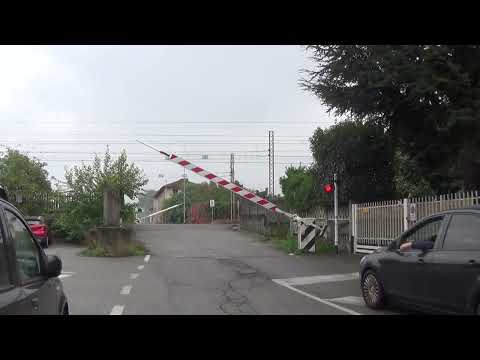 Passaggio a livello di via Carlo Alberto Pisani Dossi - Novara / Level Crossing / železniční přejezd