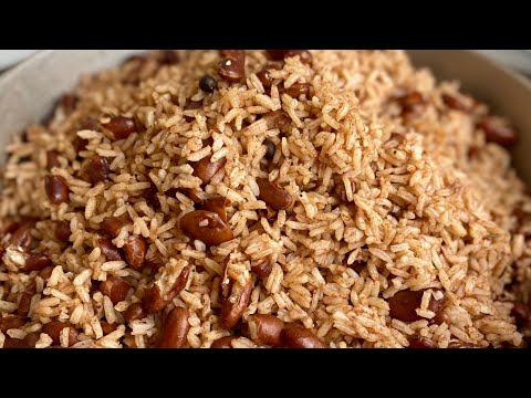 JAMAICAN RICE AND PEAS USING HOMEMADE COCONUT MILK