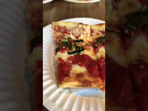 Crítica da pizza do Brooklyn Squares