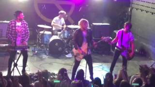 The Griswolds - Down and Out (live in Austin)