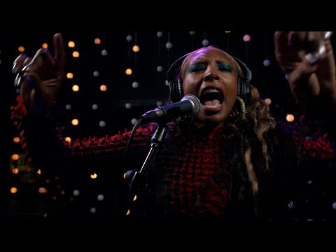 Spellling - Boys At School (Live on KEXP)