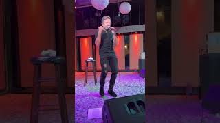 @BillyGilmanOfficial singing “Our First Kiss” Goshen  In gilman_blog17