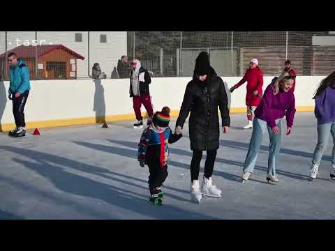 STRÁŽSKE: O korčuľovanie na vonkajšom mestskom klzisku je veľký záujem