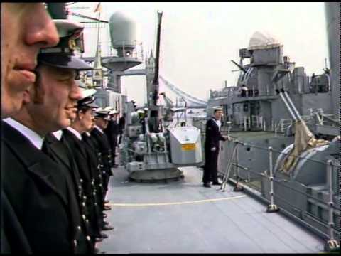 HMS London | Royal Navy | Warship | River Thames | Tower Bridge | TN-91-085-011