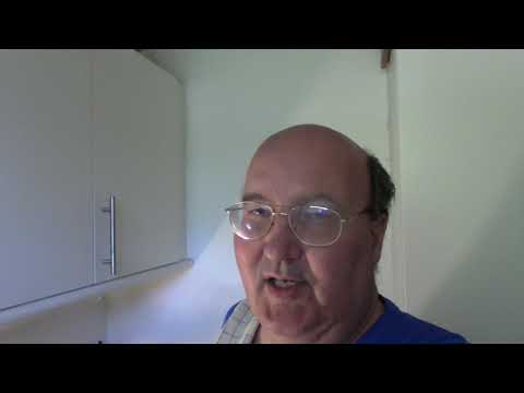 MongoTV_2695 - Mongo Madskole - HØNSEBOUILLONSUPPE De Luxe Med Kød - og Melboller