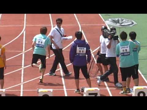 110827 Onew practicing for 100m sprint