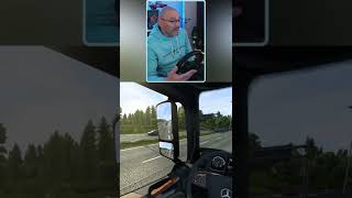 CODE DE LA ROUTE : Qui est en tort ? #Shorts