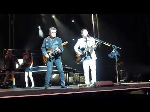 INXS & Matchbox Twenty - Good Times Perth Arena 11/11/2012 .MOV