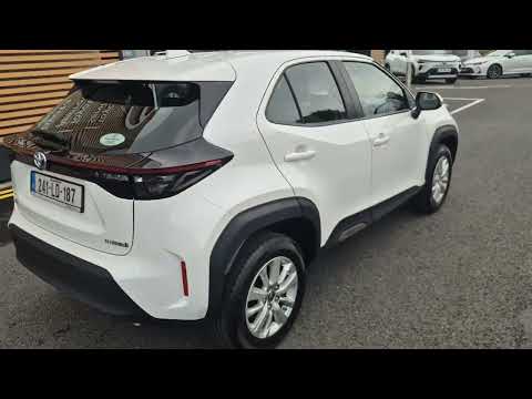 Toyota Yaris Cross 1.5 HYBRID LUNA 5DR - Image 2